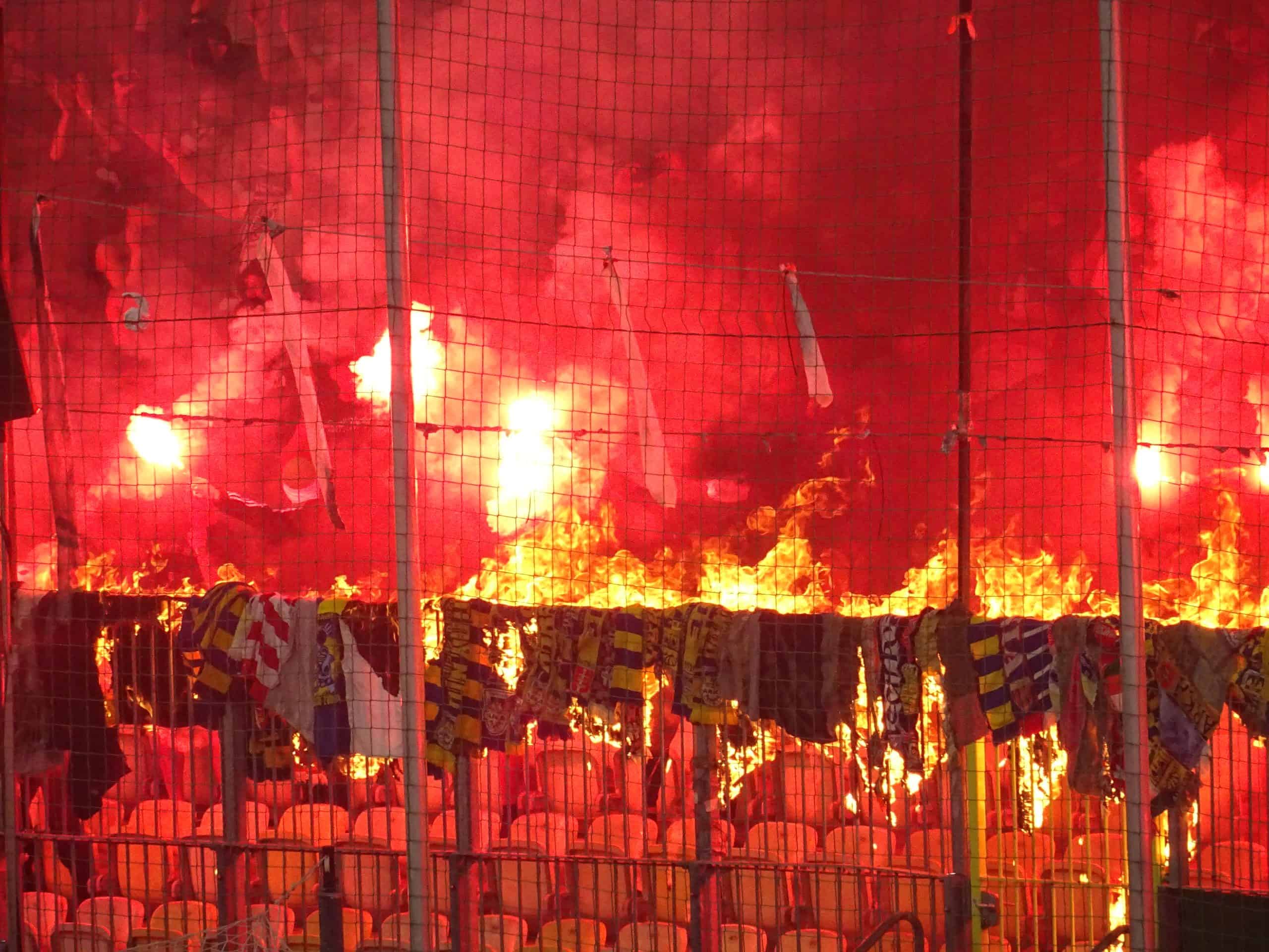 Lechia Gdansk viert kampioenschap in derby tegen Arka Gdynia