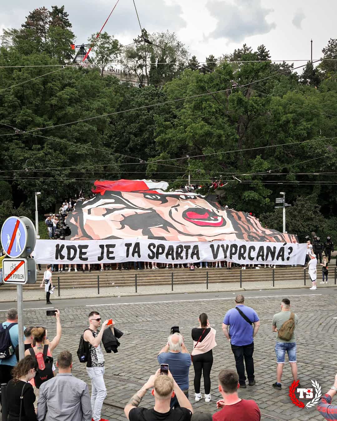 GNZE5xKWQAEbcIo