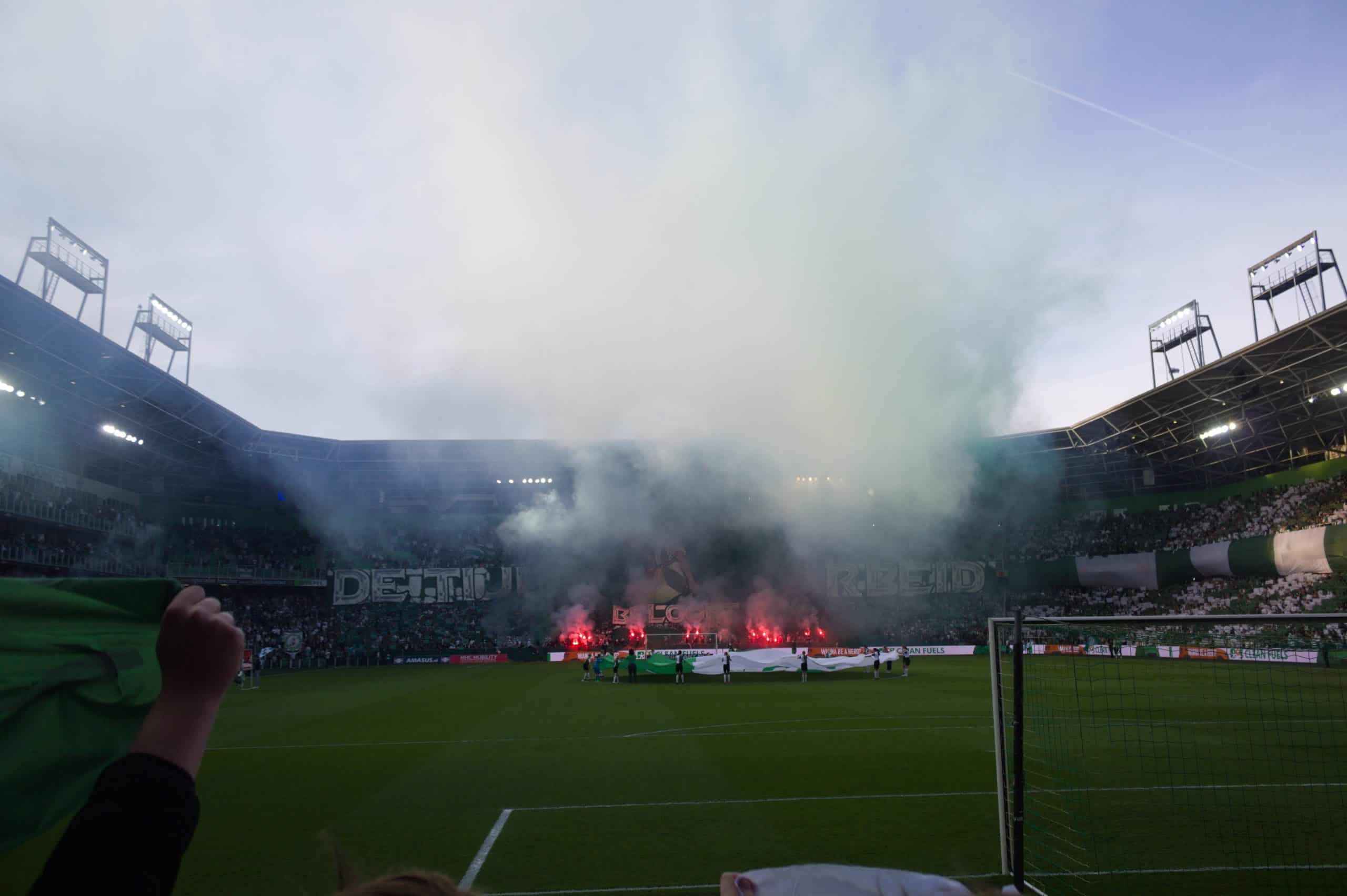FC Groningen flikt het en is terug in de Eredivisie