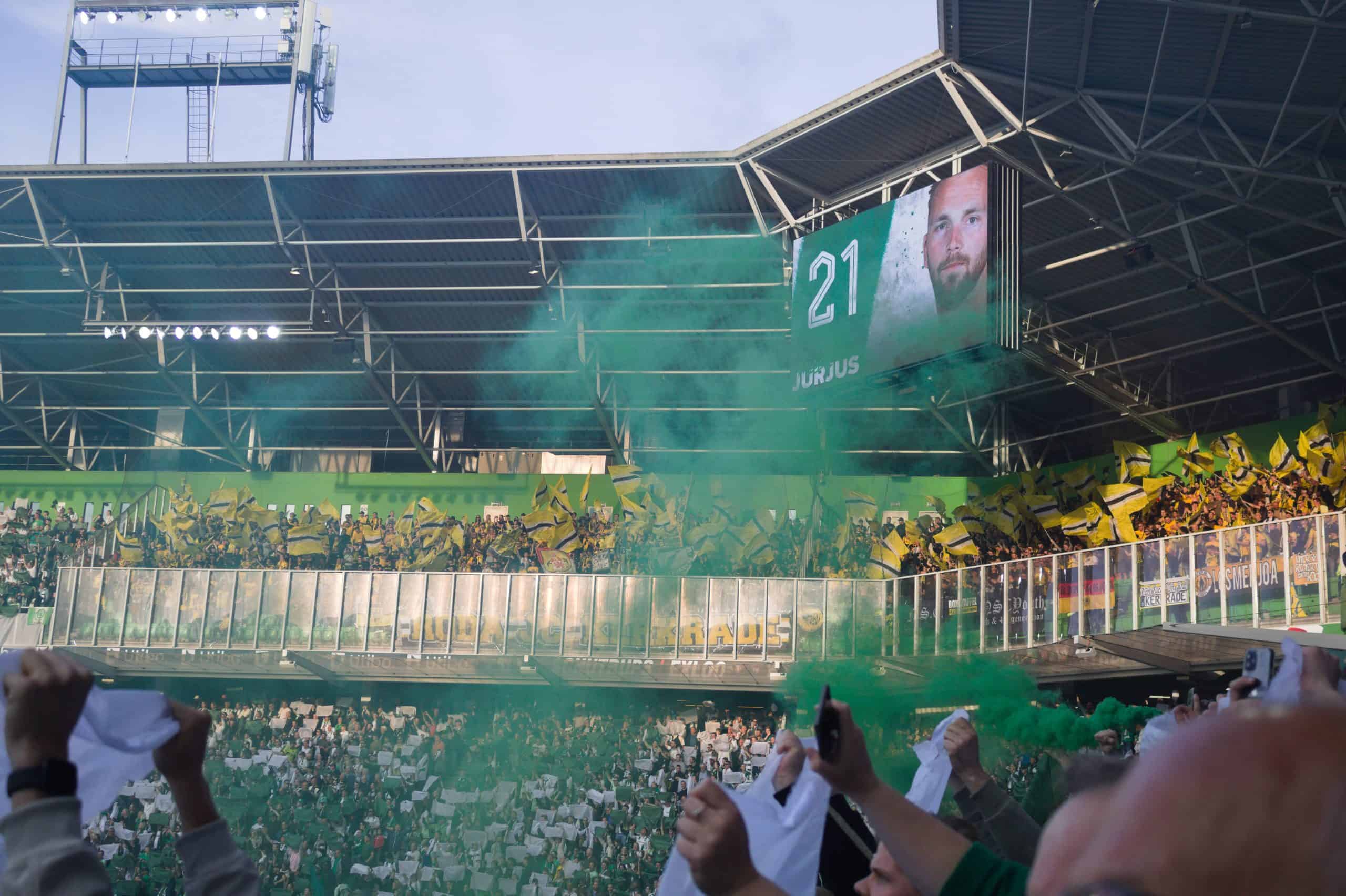 FC Groningen flikt het en is terug in de Eredivisie