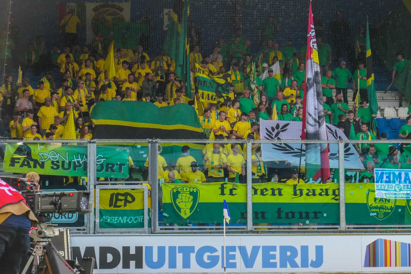 Voetbal is bijzaak op magische play-off avond bij De Graafschap – ADO