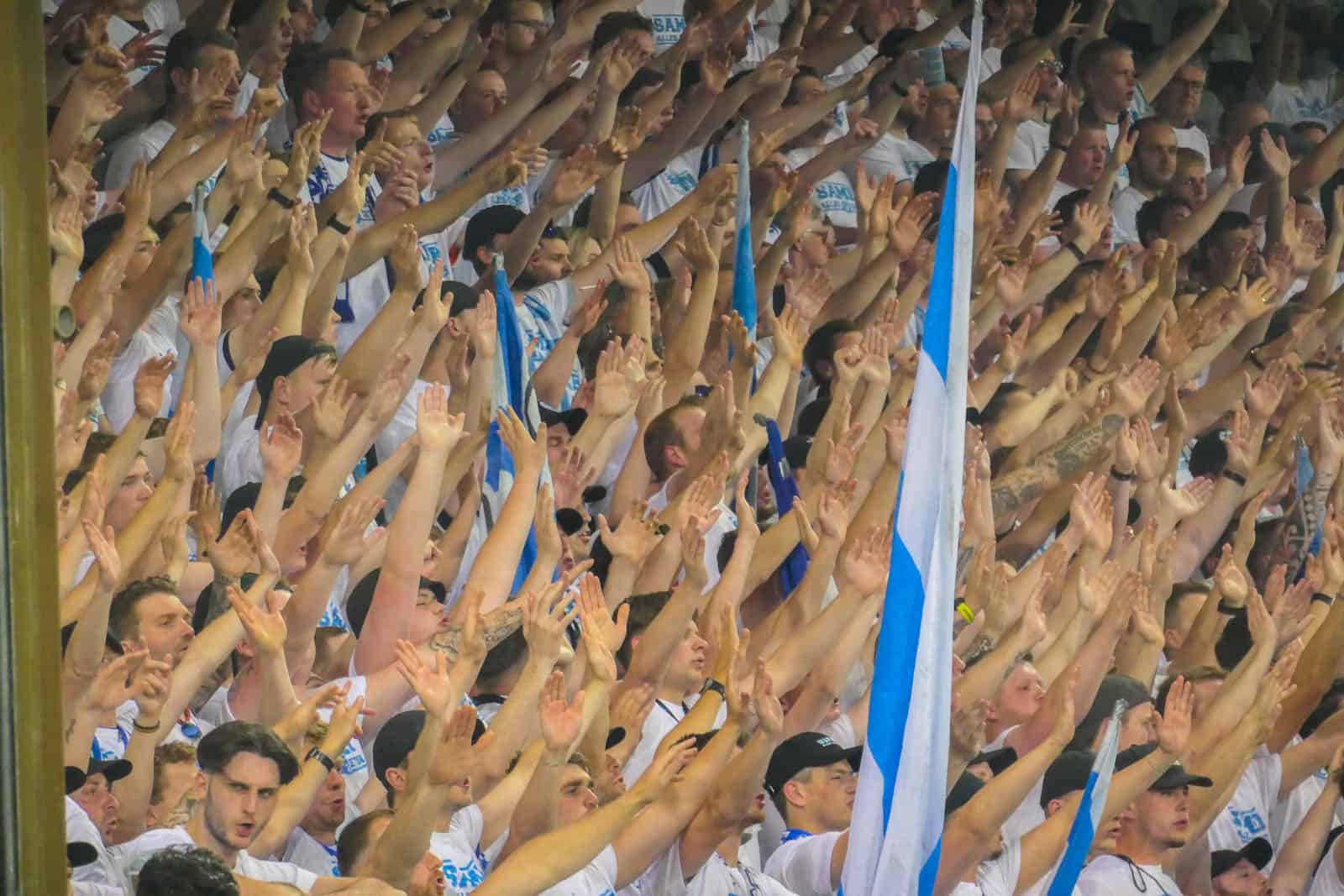Voetbal is bijzaak op magische play-off avond bij De Graafschap – ADO