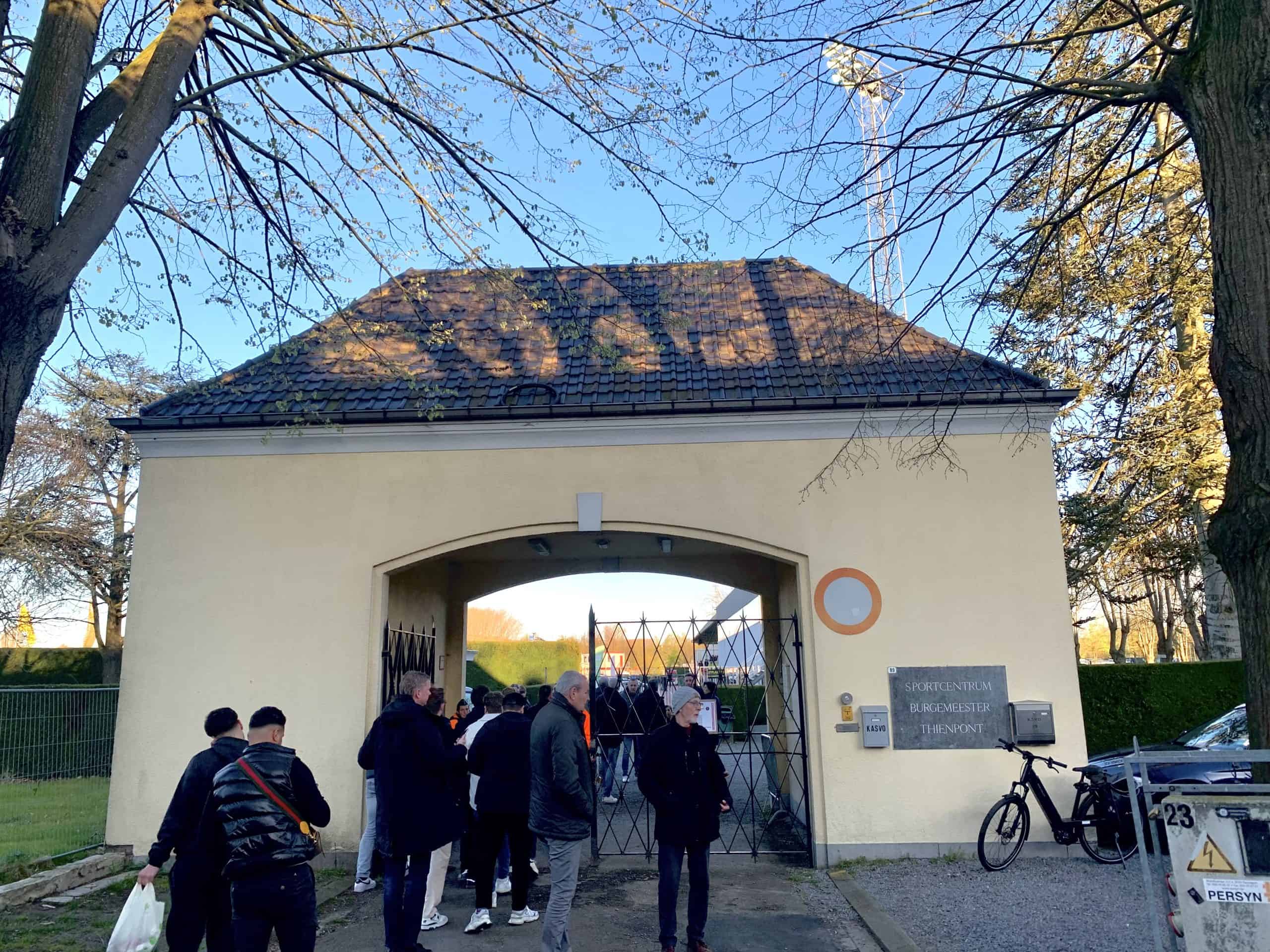 Lokeren en La Louvière: piramidebestormers in België