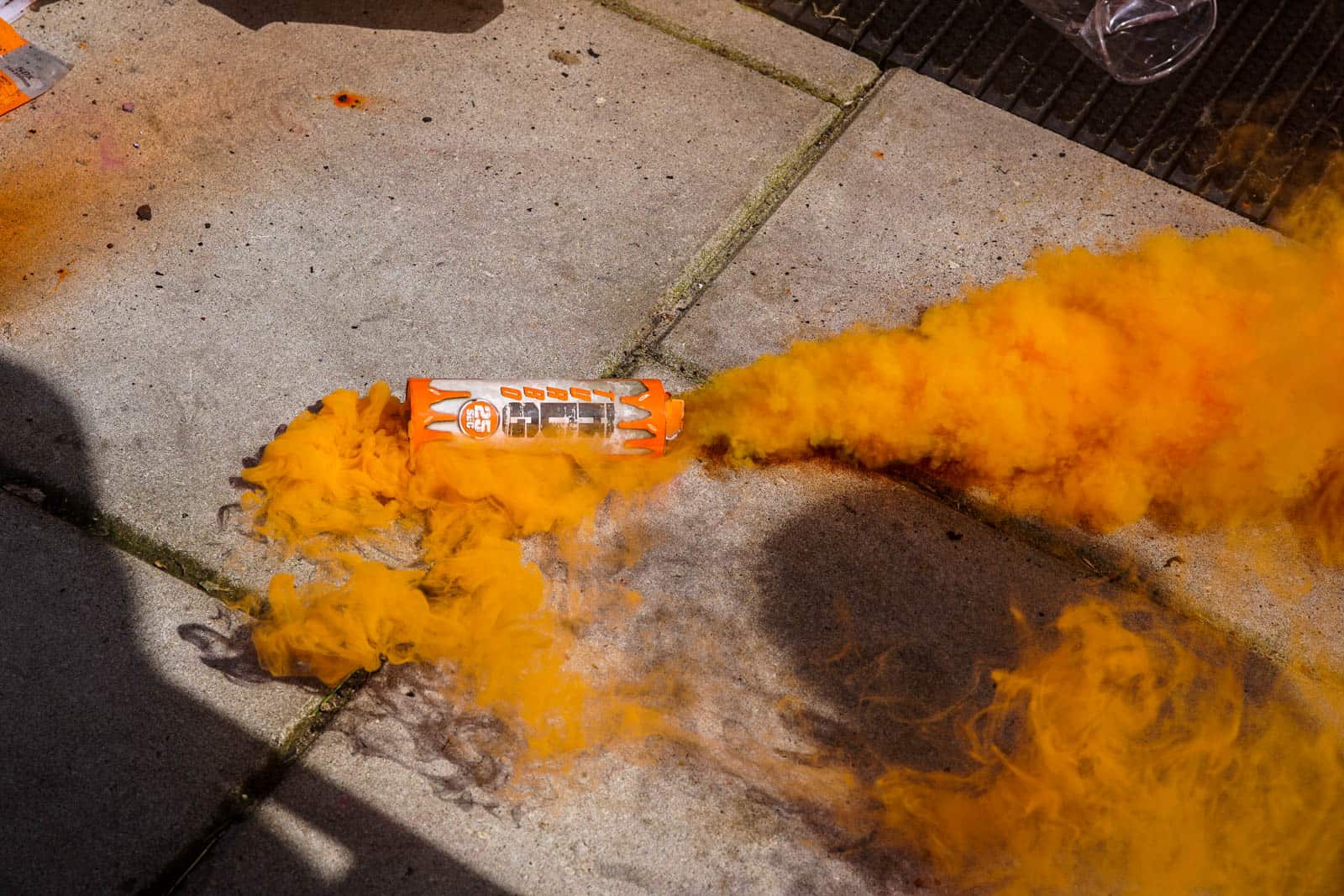 Eerbeekse Boys grijpt naast promotie ondanks sfeeractie en pyroshows