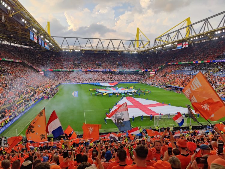 Zelfs de absolute anti-voetbal mensen kunnen het onmogelijk gemist hebben: afgelopen maand vond in Duitsland het EK voetbal plaats.