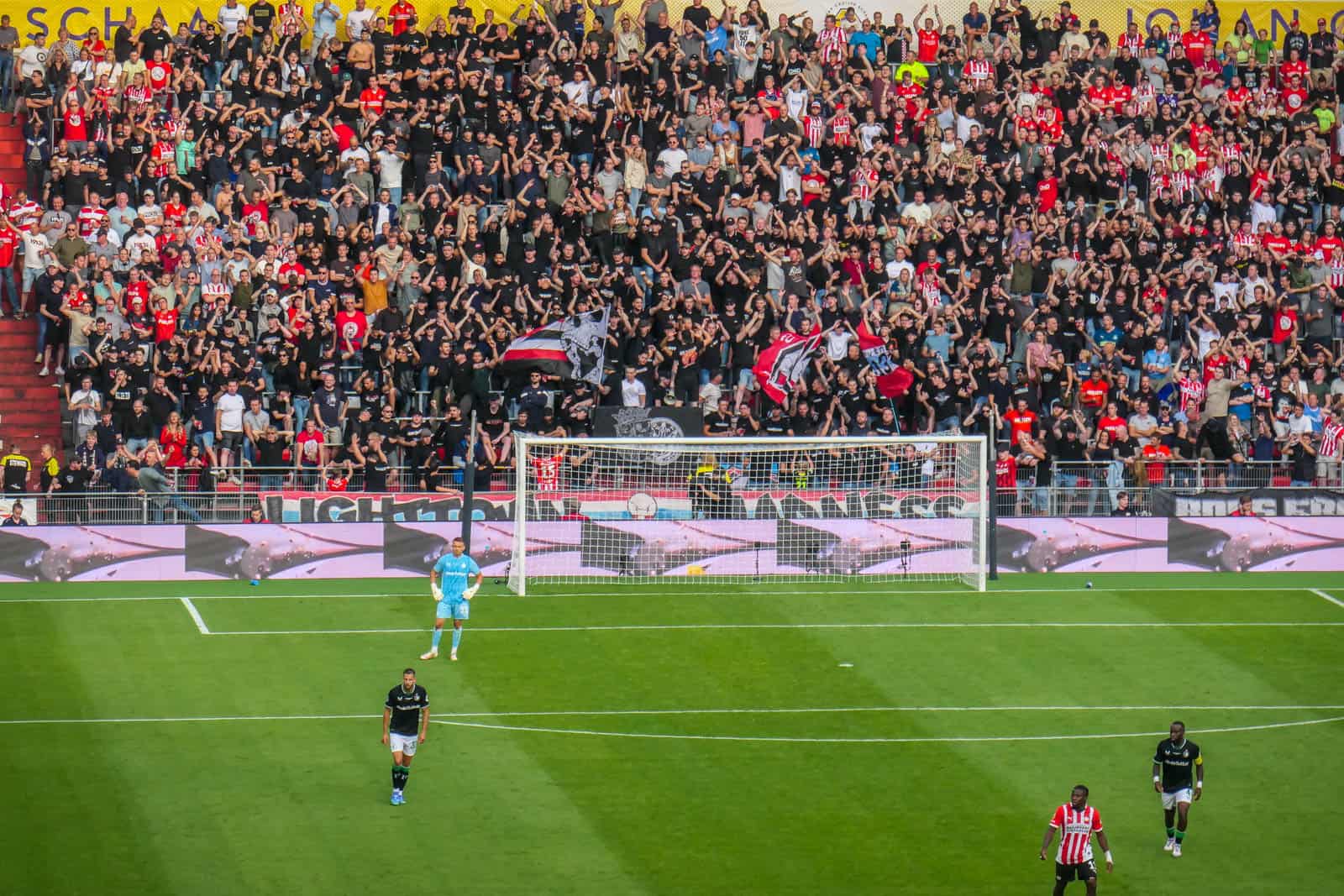 Johan Cruijff Schaal 2024: doelpuntenspektakel in uitverkocht stadion