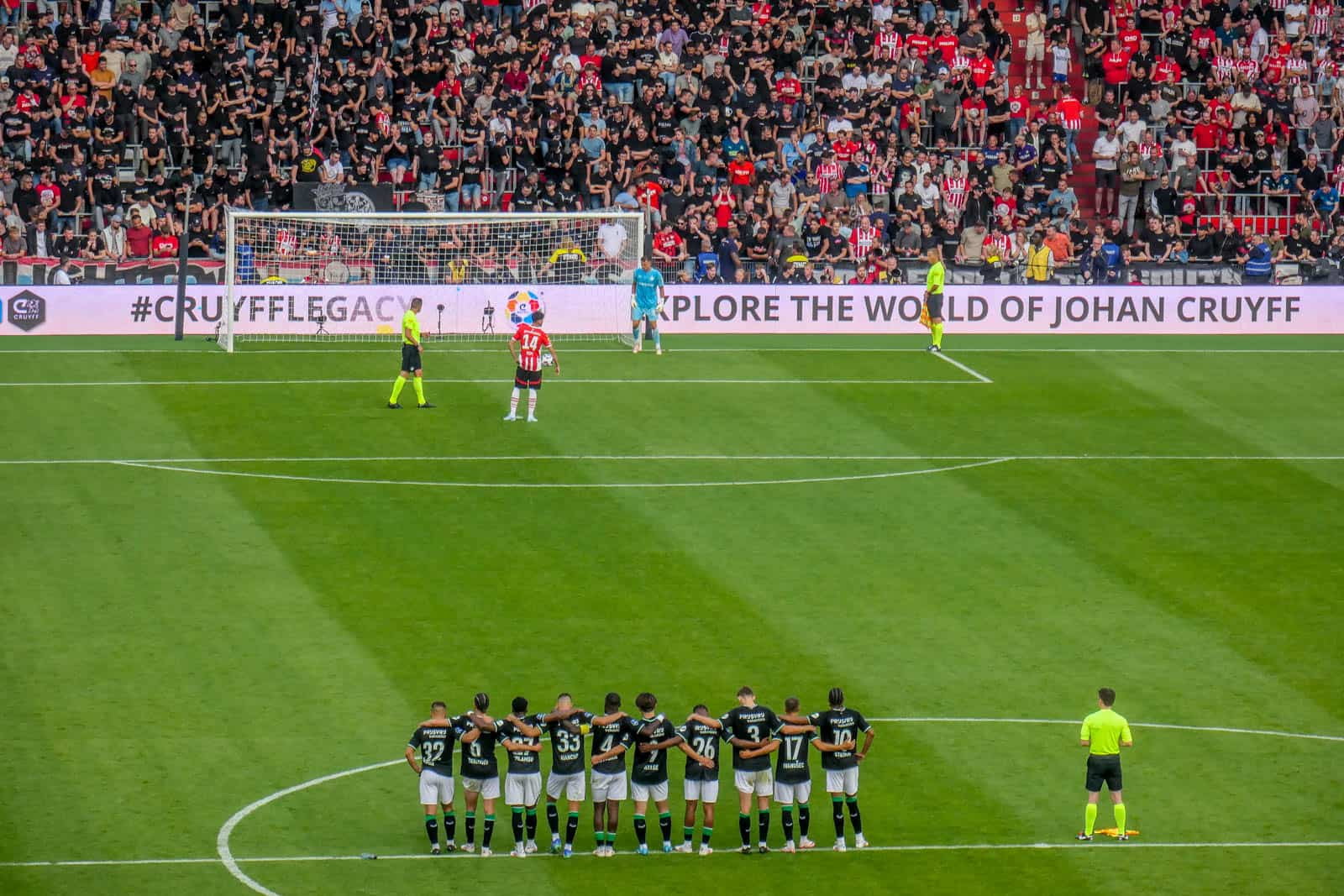 Johan Cruijff Schaal 2024: doelpuntenspektakel in uitverkocht stadion