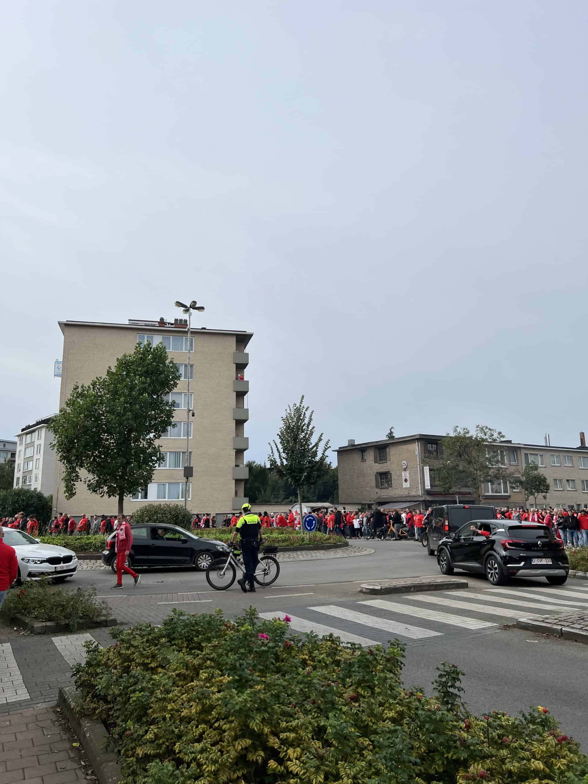Bizarre taferelen bij Antwerpse Derby: arrestaties, vernedering en aangekondigde staking