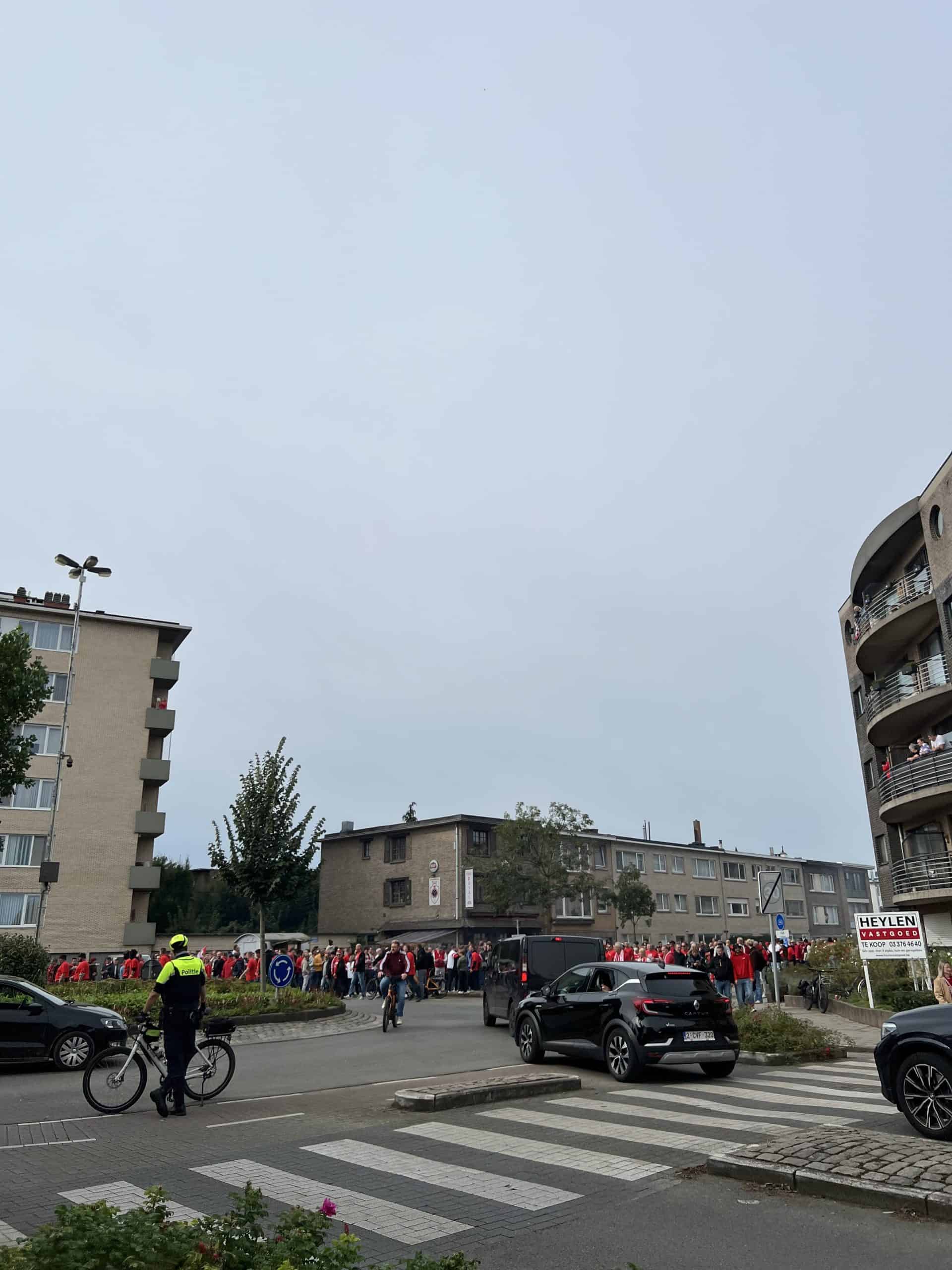 Bizarre taferelen bij Antwerpse Derby: arrestaties, vernedering en aangekondigde staking