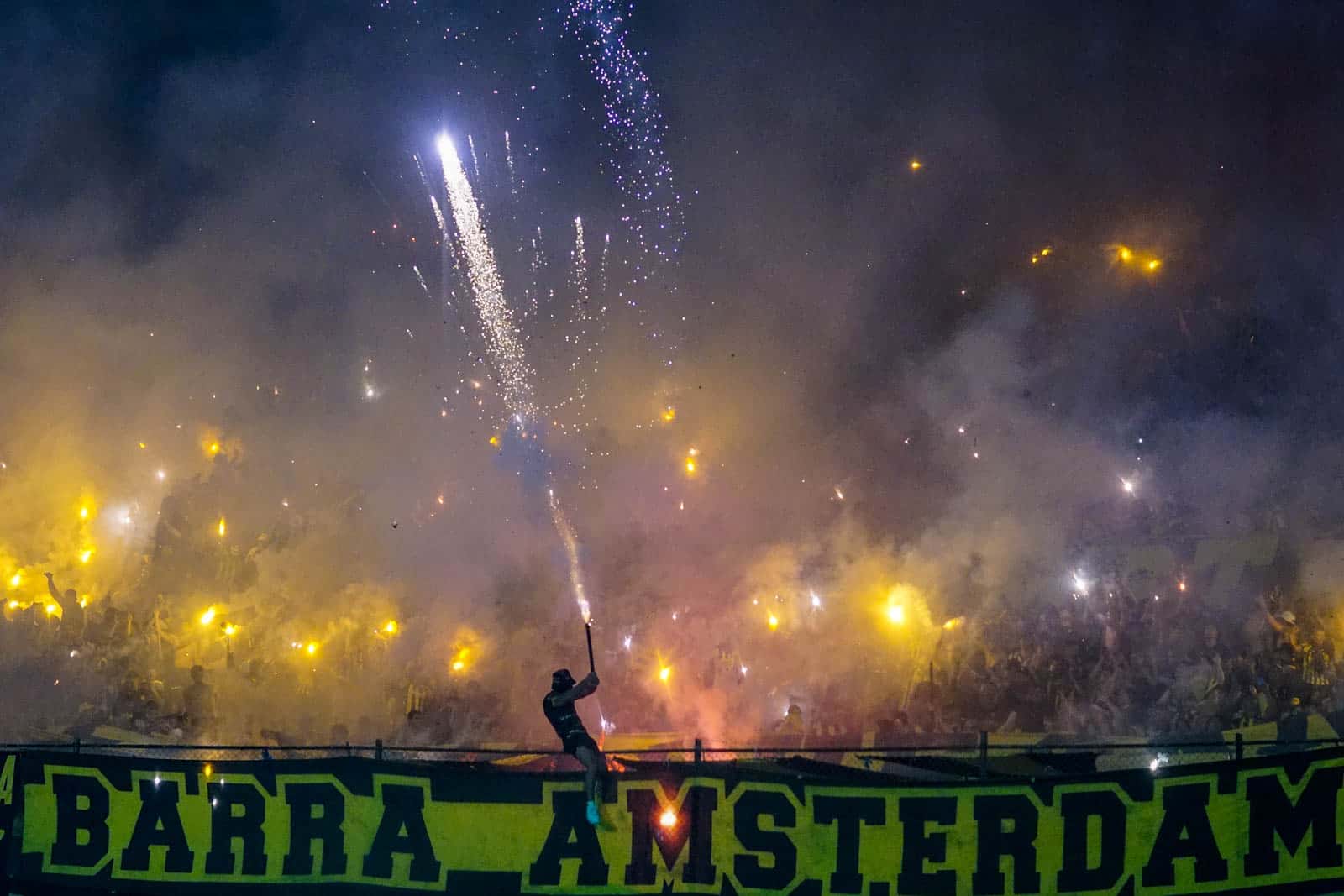 Absoluut gekkenhuis bij halve finale Copa Libertadores tussen Peñarol en Botafogo