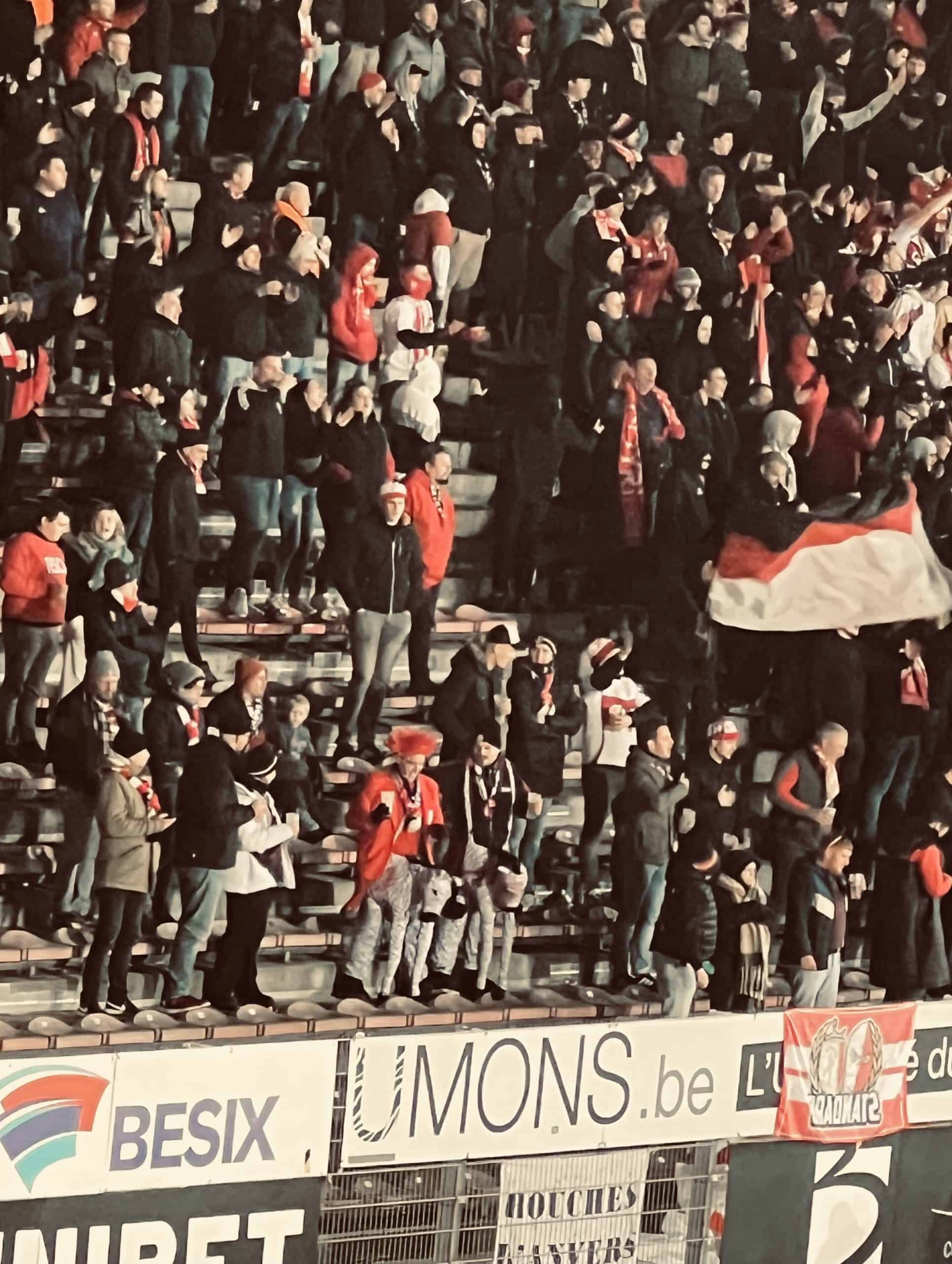 Waalse derby in het teken van overlijden Charleroi-supporter