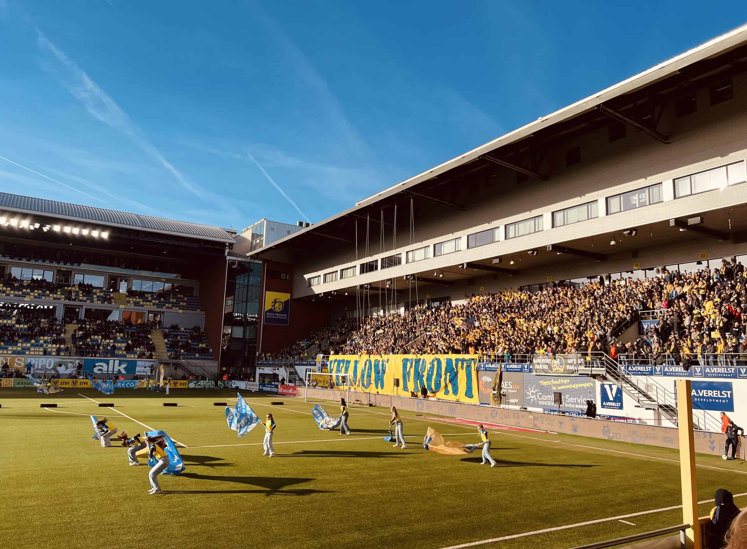 VAR man of the match bij Limburgse derby tussen STVV en Genk