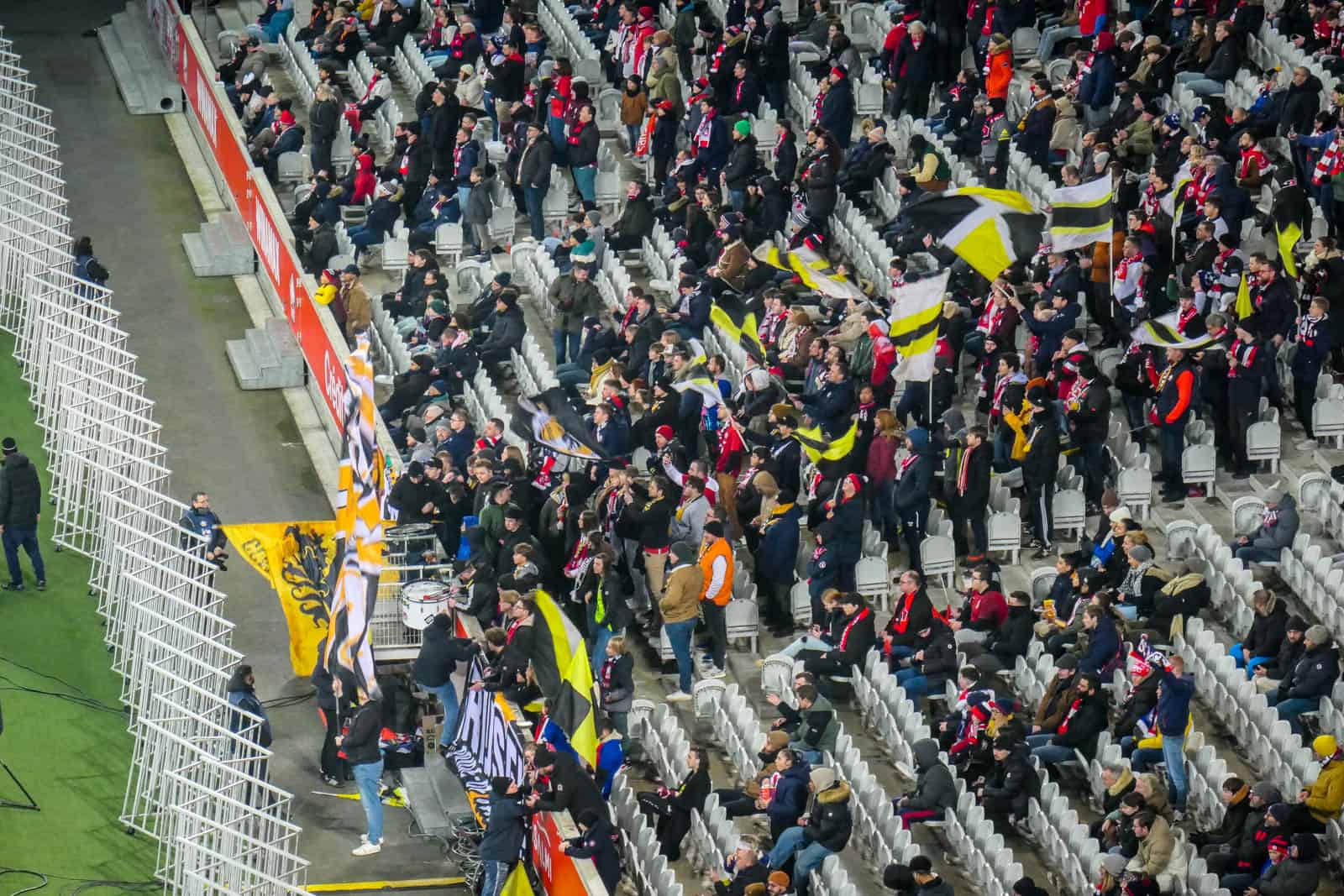Groundhop bij Lille krijgt kleur dankzij Brigade Loire van Nantes