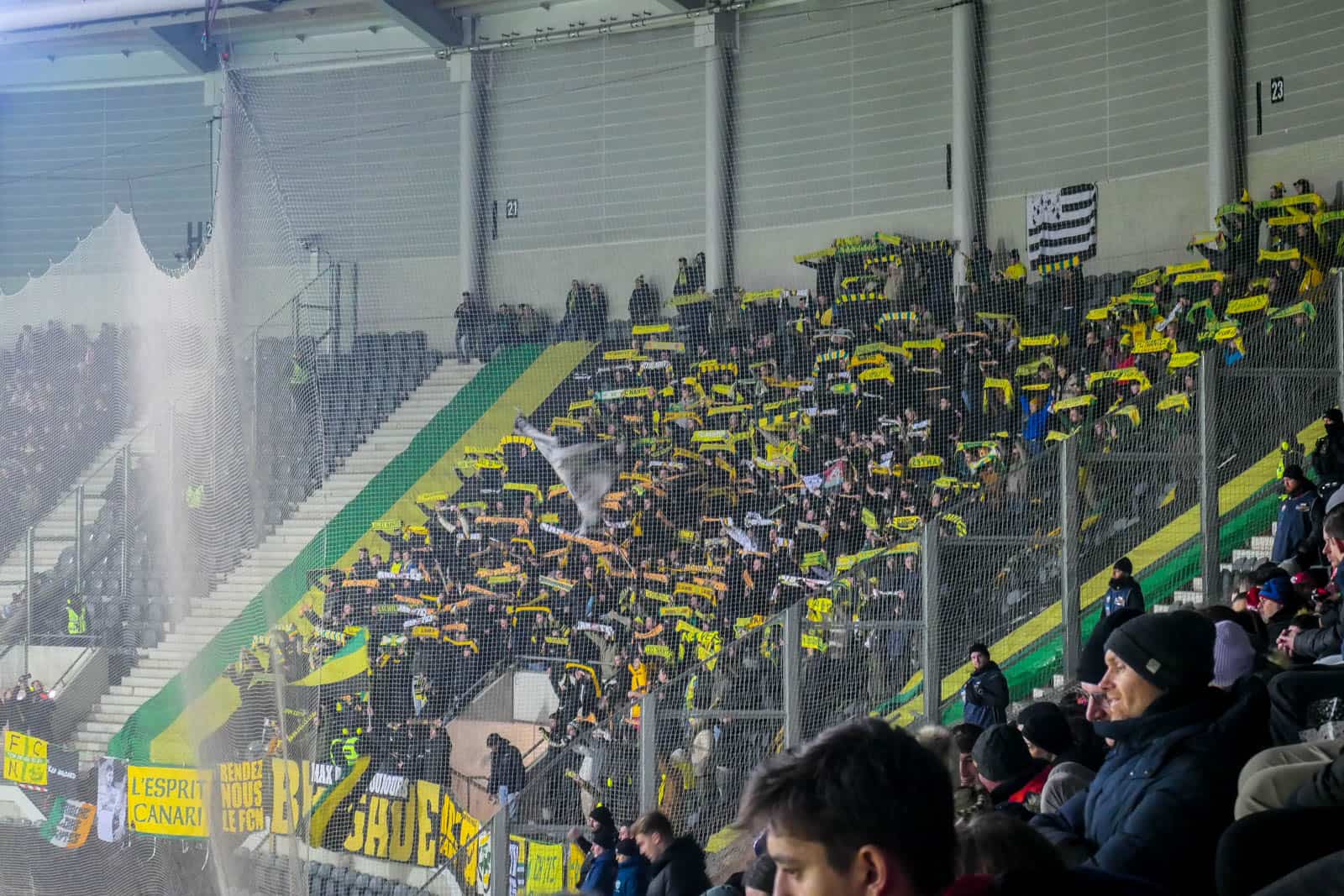Groundhop bij Lille krijgt kleur dankzij Brigade Loire van Nantes