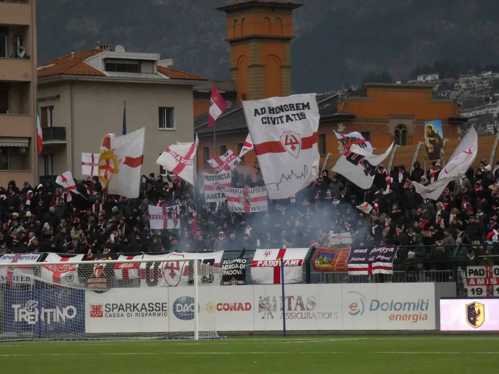 AC Trento – Padova: Tussen sneeuw en sfeer op de Curva Mair