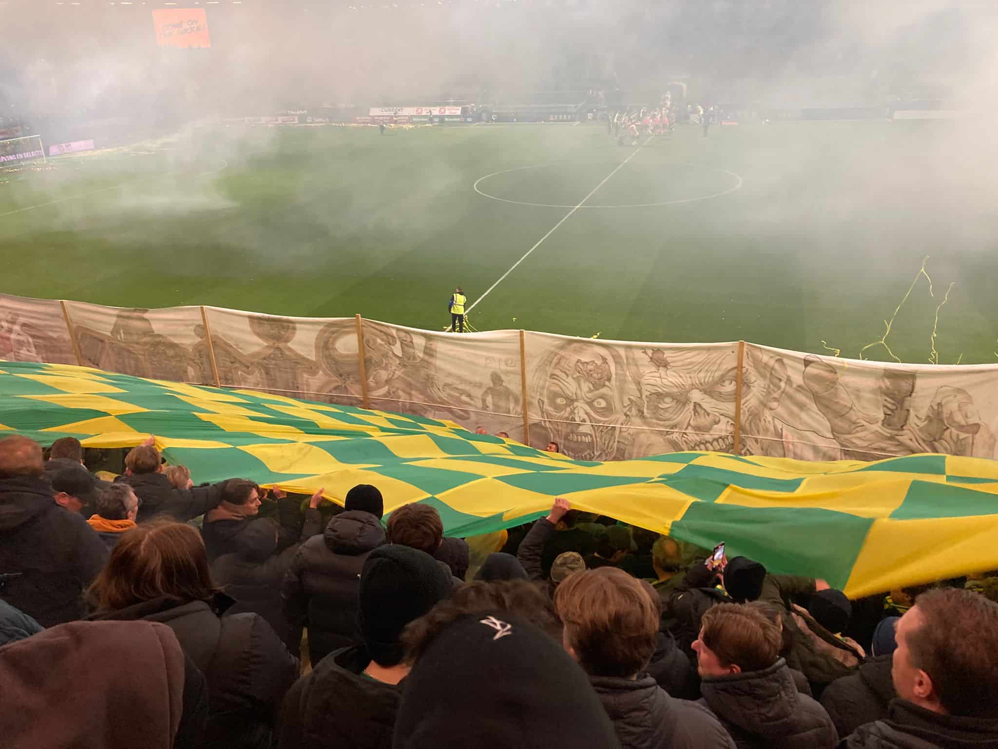 Beleving op de tribunes in week 5