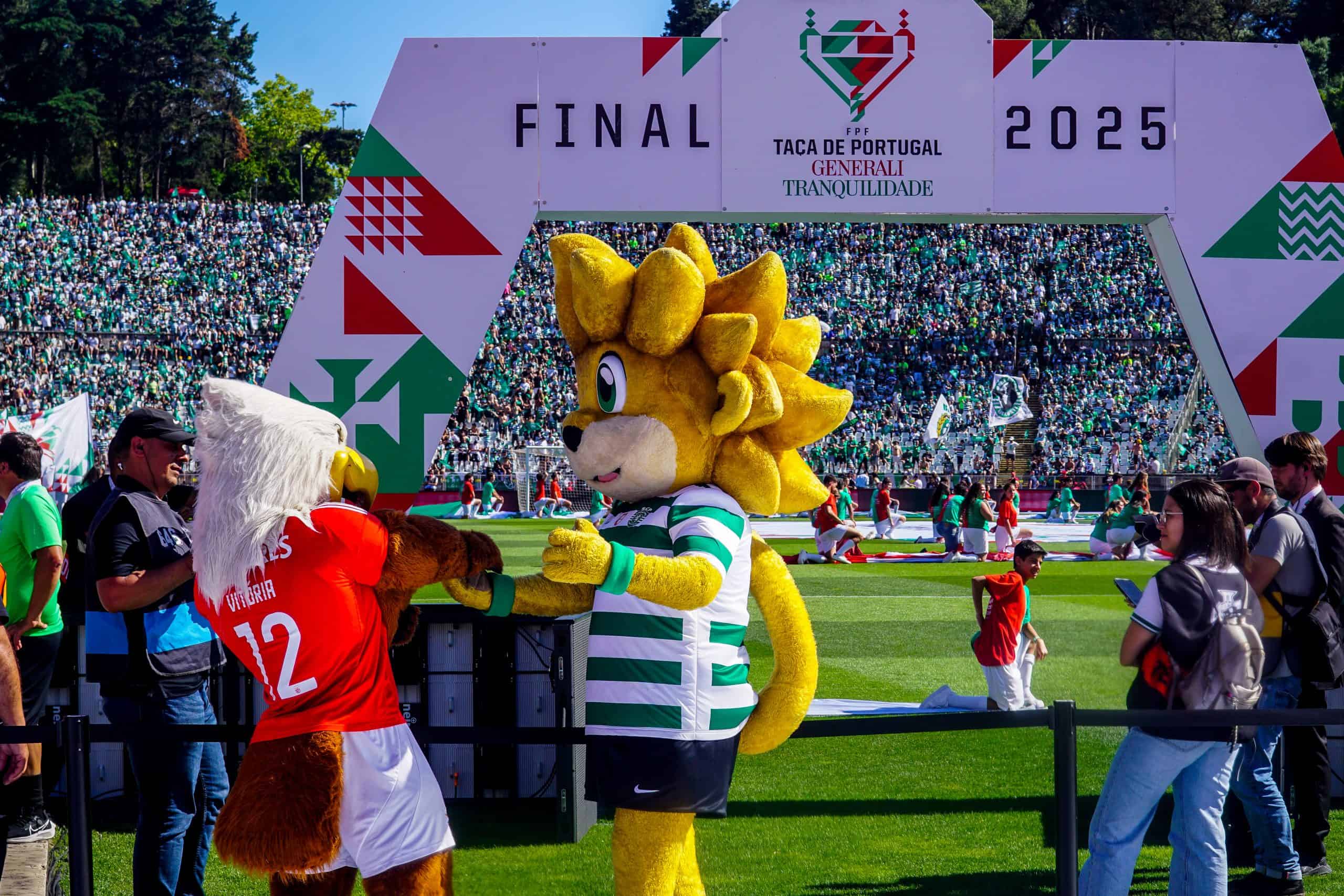 Wedstrijd van de eeuw; gekkenhuis bij bekerfinale Sporting – Benfica