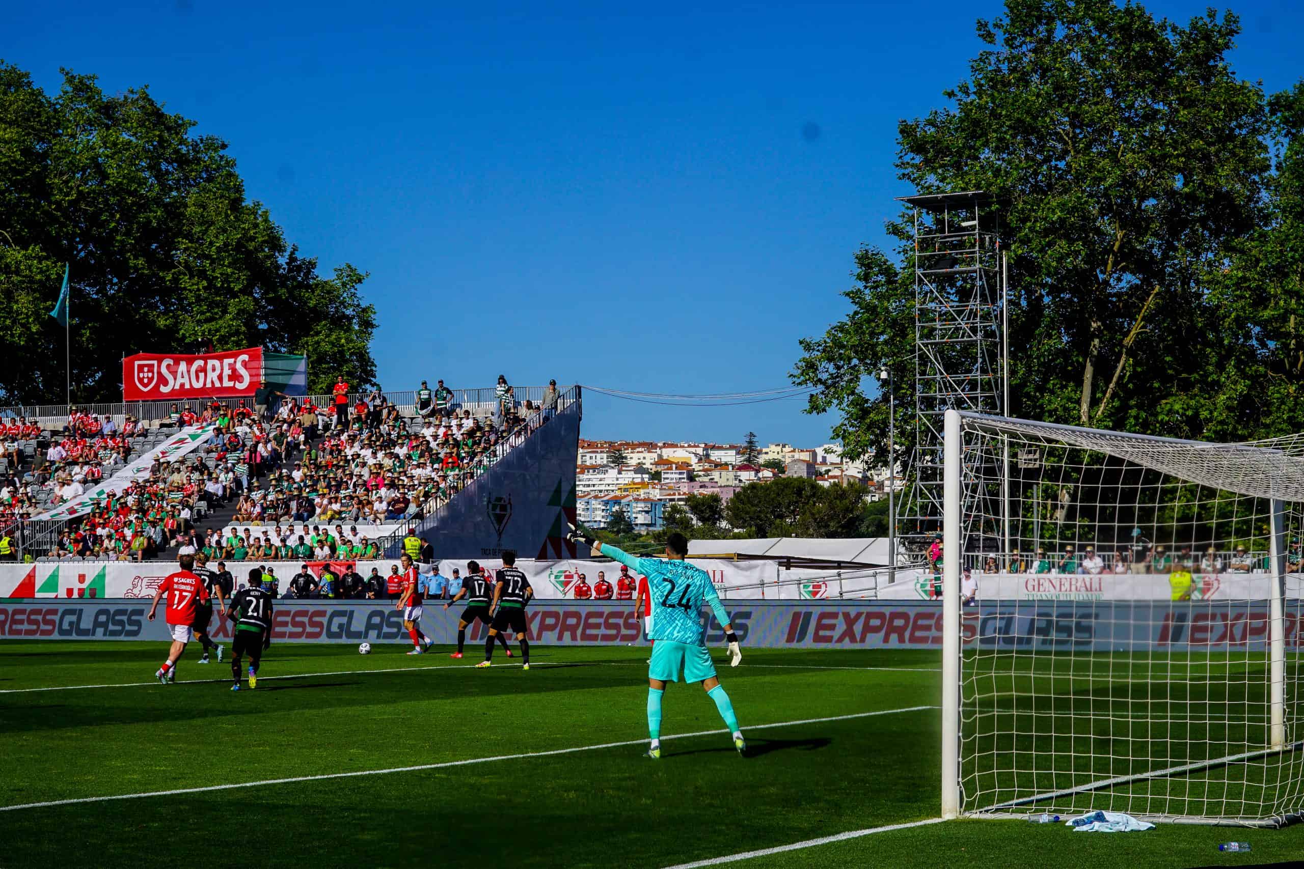 Wedstrijd van de eeuw; gekkenhuis bij bekerfinale Sporting – Benfica