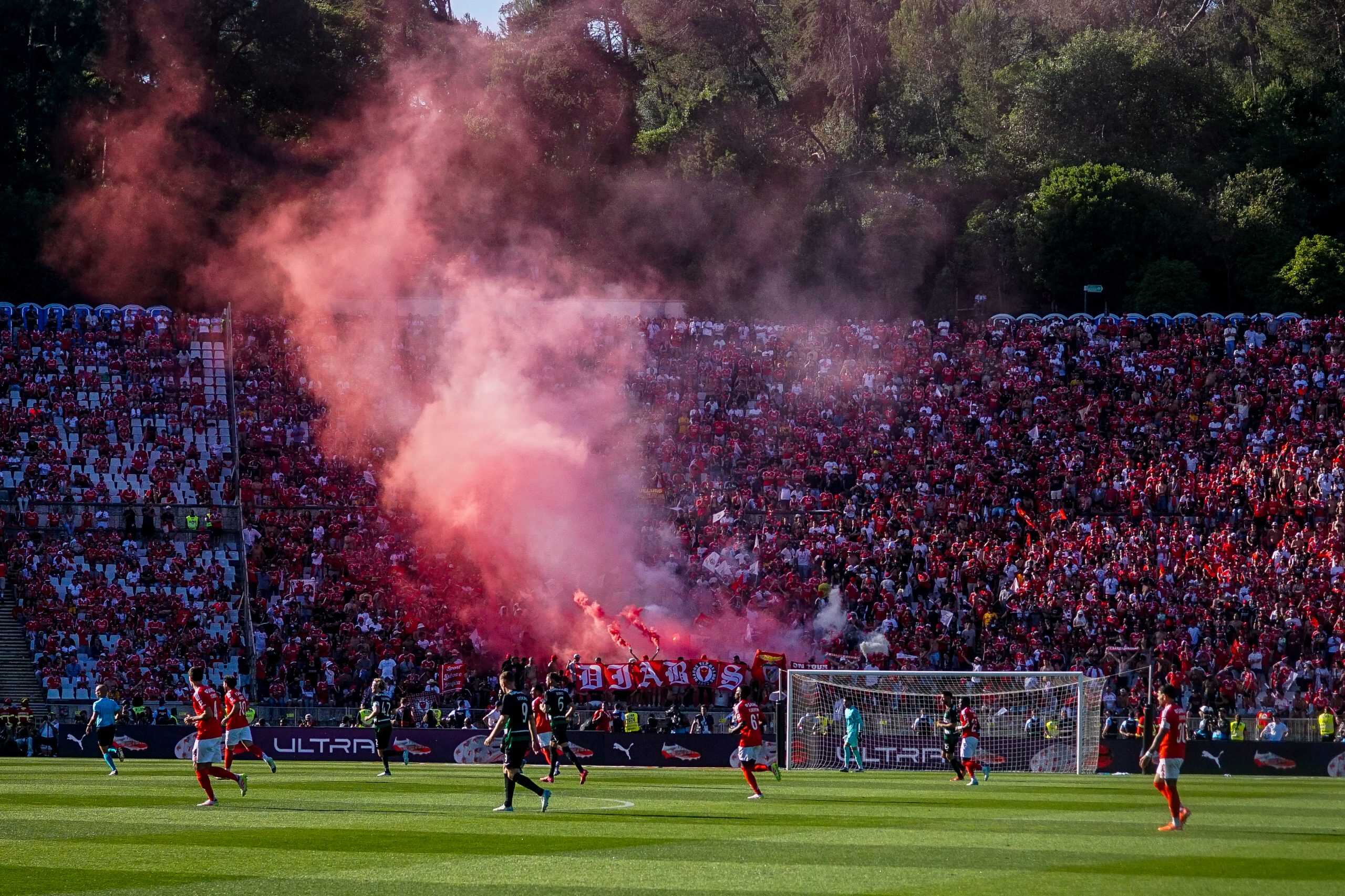 Wedstrijd van de eeuw; gekkenhuis bij bekerfinale Sporting – Benfica