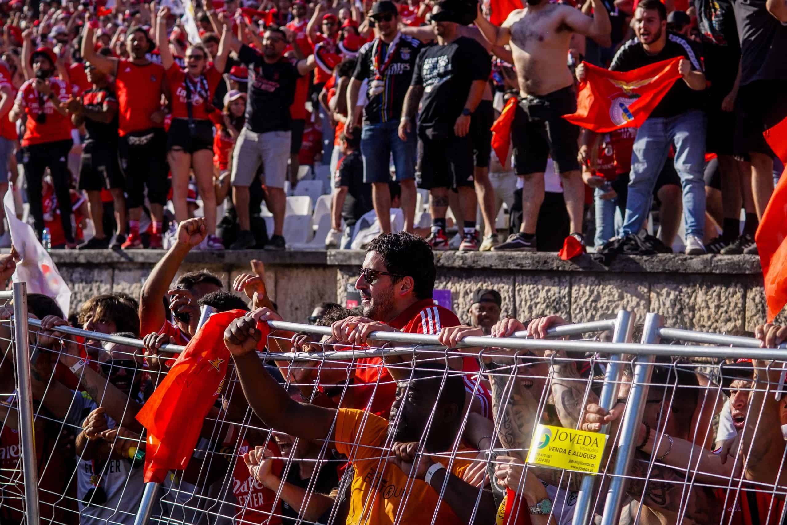 Wedstrijd van de eeuw; gekkenhuis bij bekerfinale Sporting – Benfica
