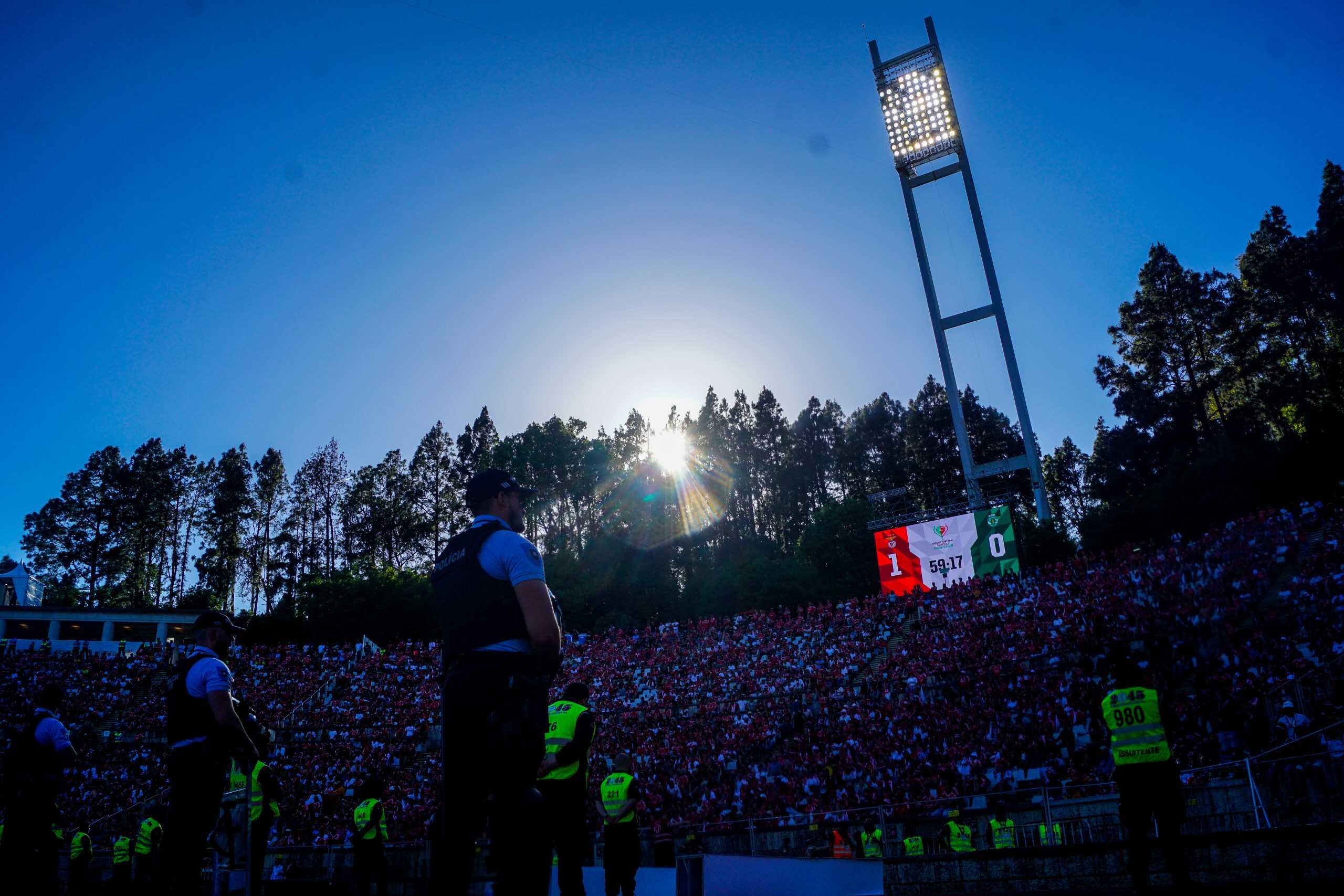 Wedstrijd van de eeuw; gekkenhuis bij bekerfinale Sporting – Benfica
