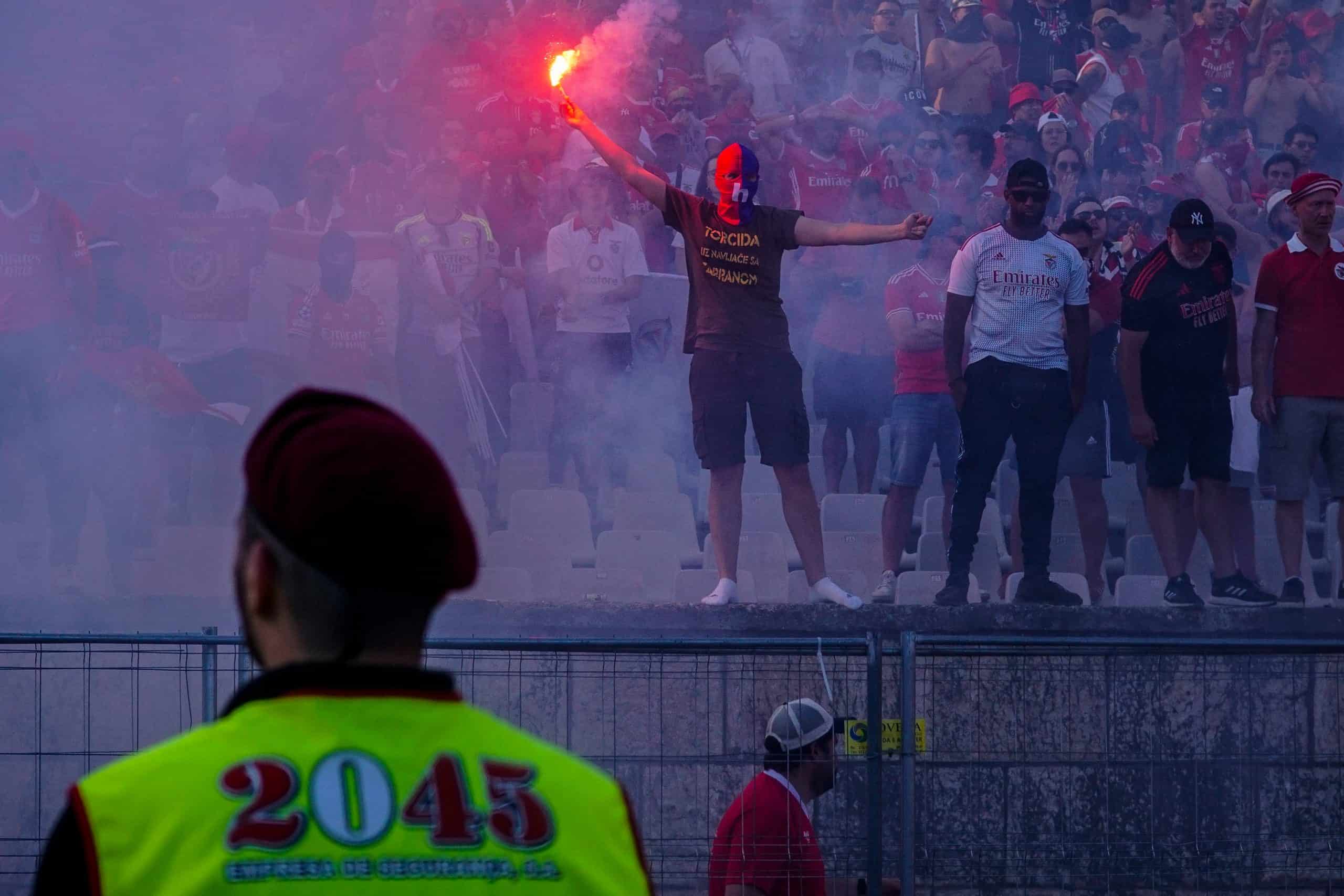 Wedstrijd van de eeuw; gekkenhuis bij bekerfinale Sporting – Benfica