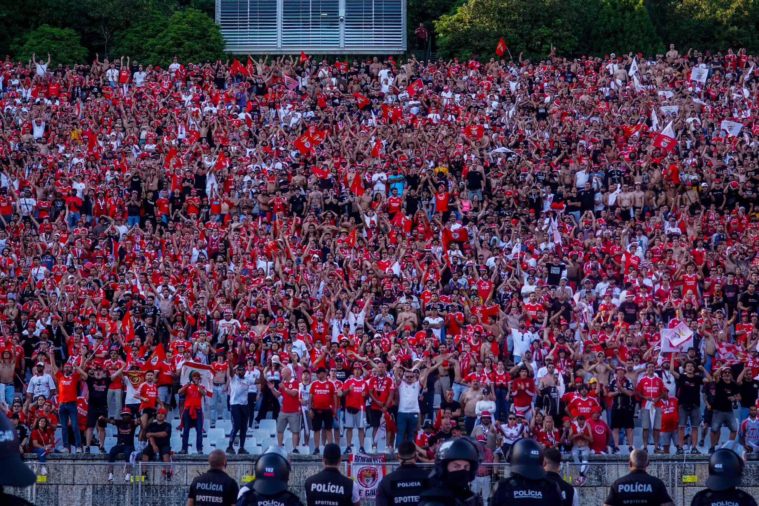 Wedstrijd van de eeuw; gekkenhuis bij bekerfinale Sporting – Benfica