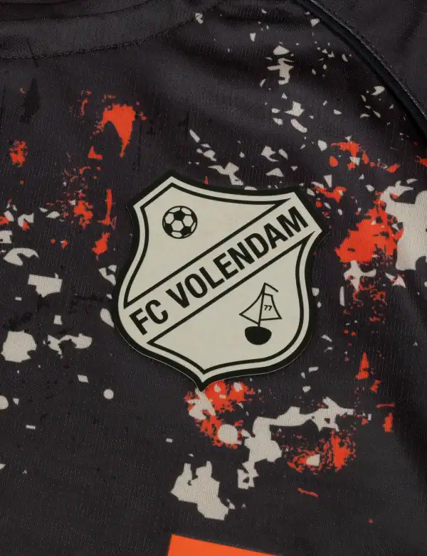 uitshirt 4 detail 600x782.png