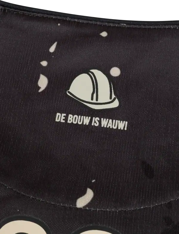 uitshirt 5 detail 600x782.png