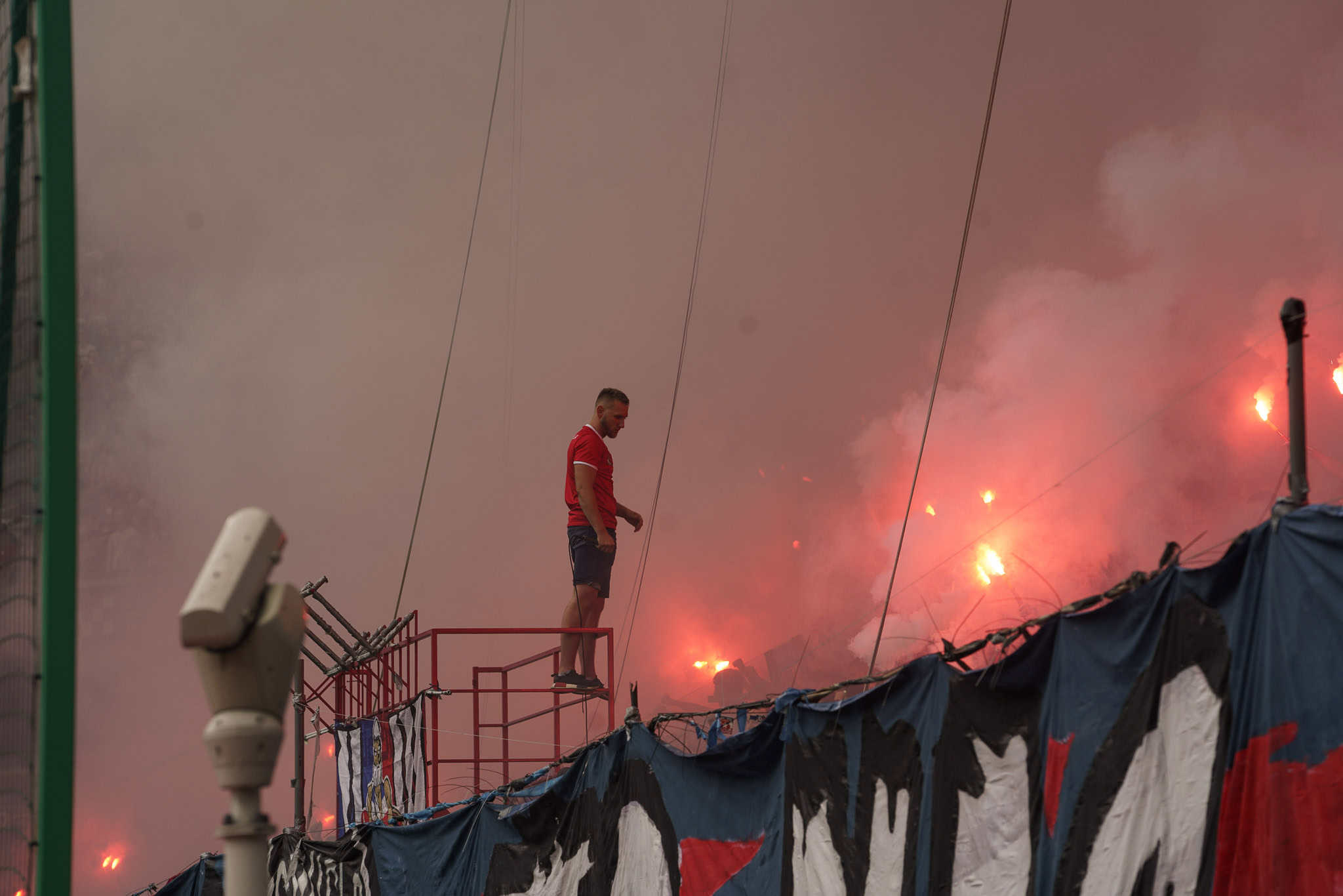 Wisla Krakau: gevallen topclub op het veld, springlevend op de tribune