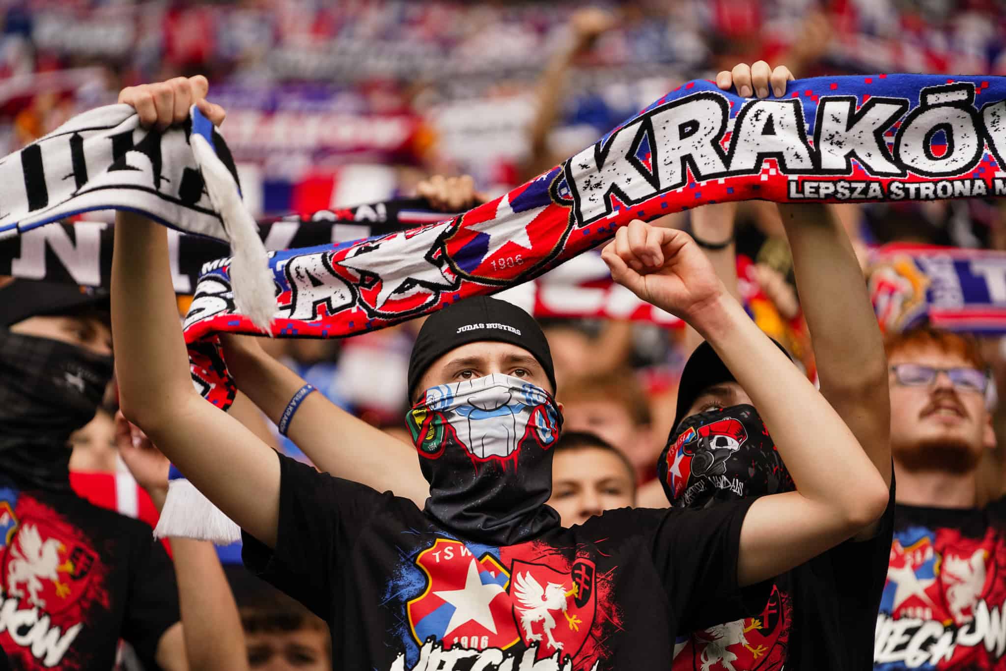 Wisla Krakau: gevallen topclub op het veld, springlevend op de tribune