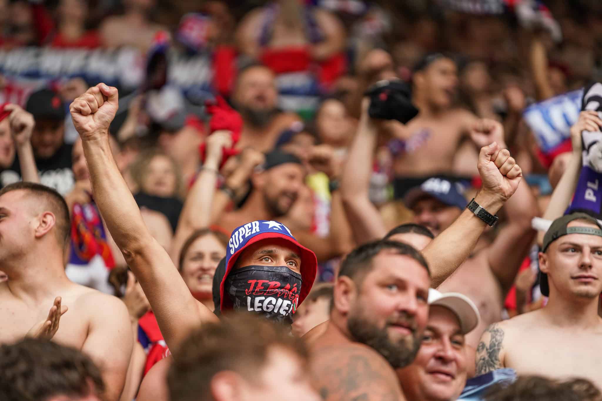 Wisla Krakau: gevallen topclub op het veld, springlevend op de tribune