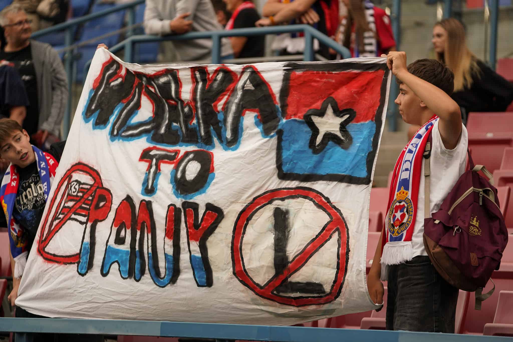 Wisla Krakau: gevallen topclub op het veld, springlevend op de tribune
