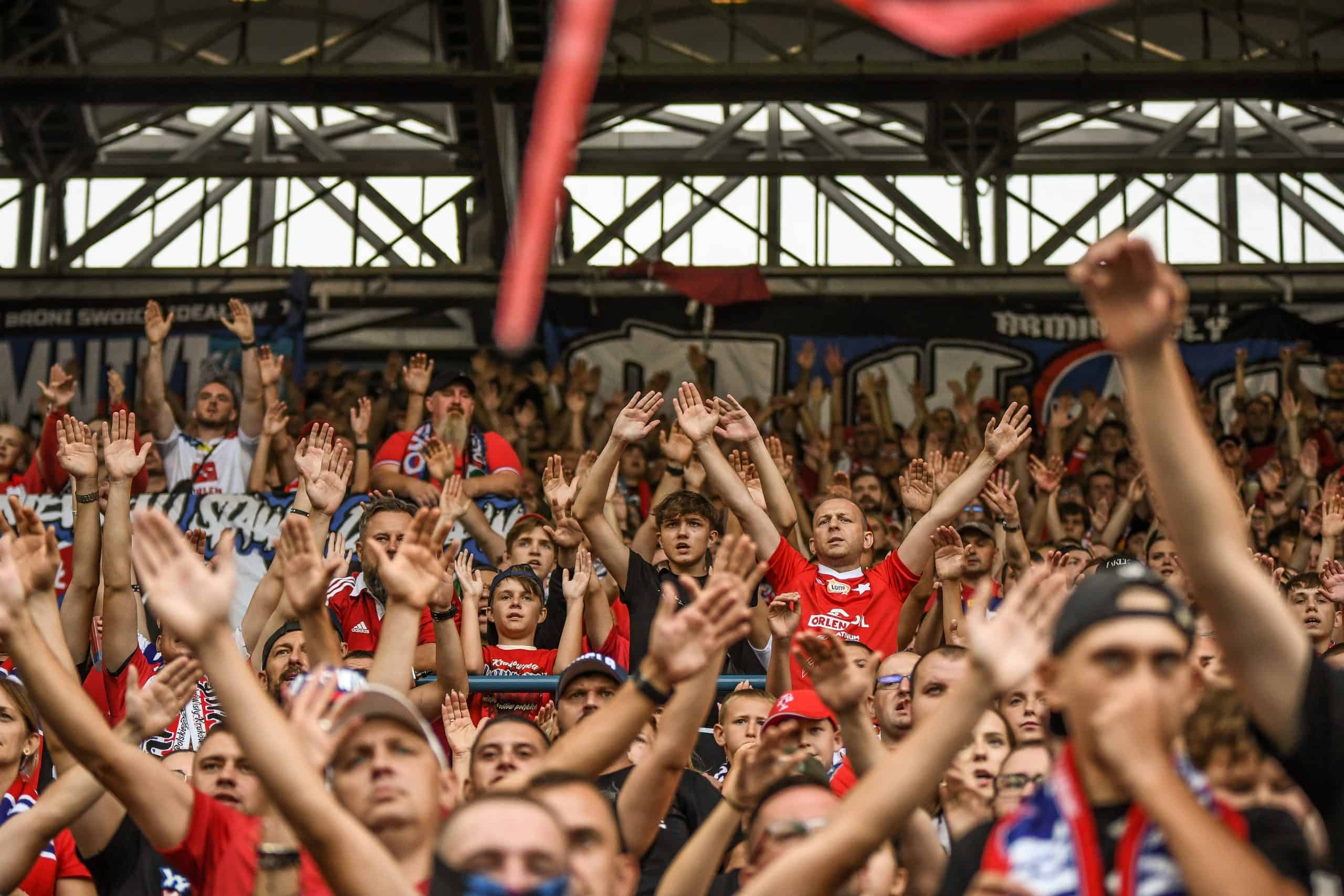 Wisla Krakau: gevallen topclub op het veld, springlevend op de tribune