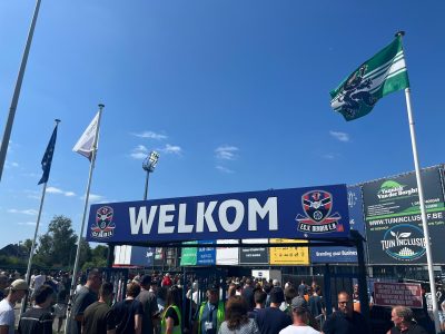 Voetbal in de Denderstreek leeft weer! Lees het verslag van een unieke groundhop langs Dender en Eendracht Aalst, vol historie en supporterspassie.