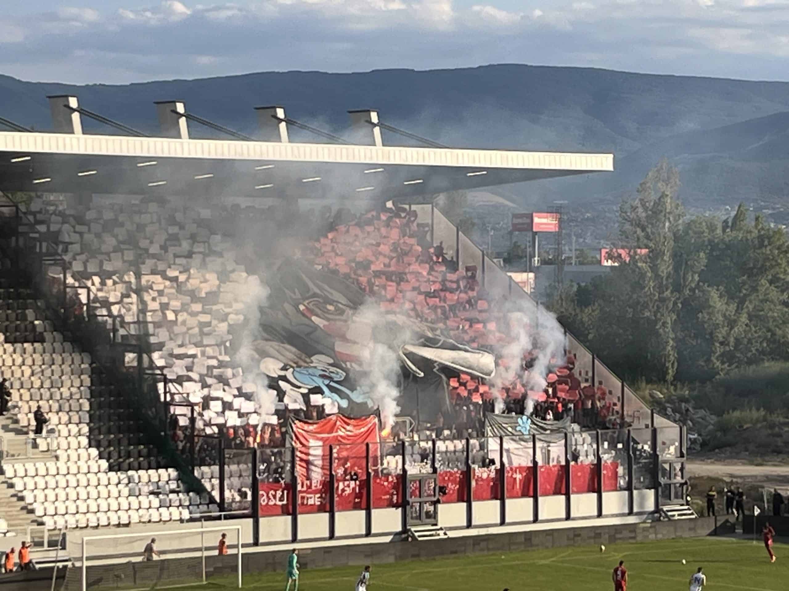 Lokomotiv Plovdiv tegen CSKA Sofia: Bulgaarse trots in een onaf stadion