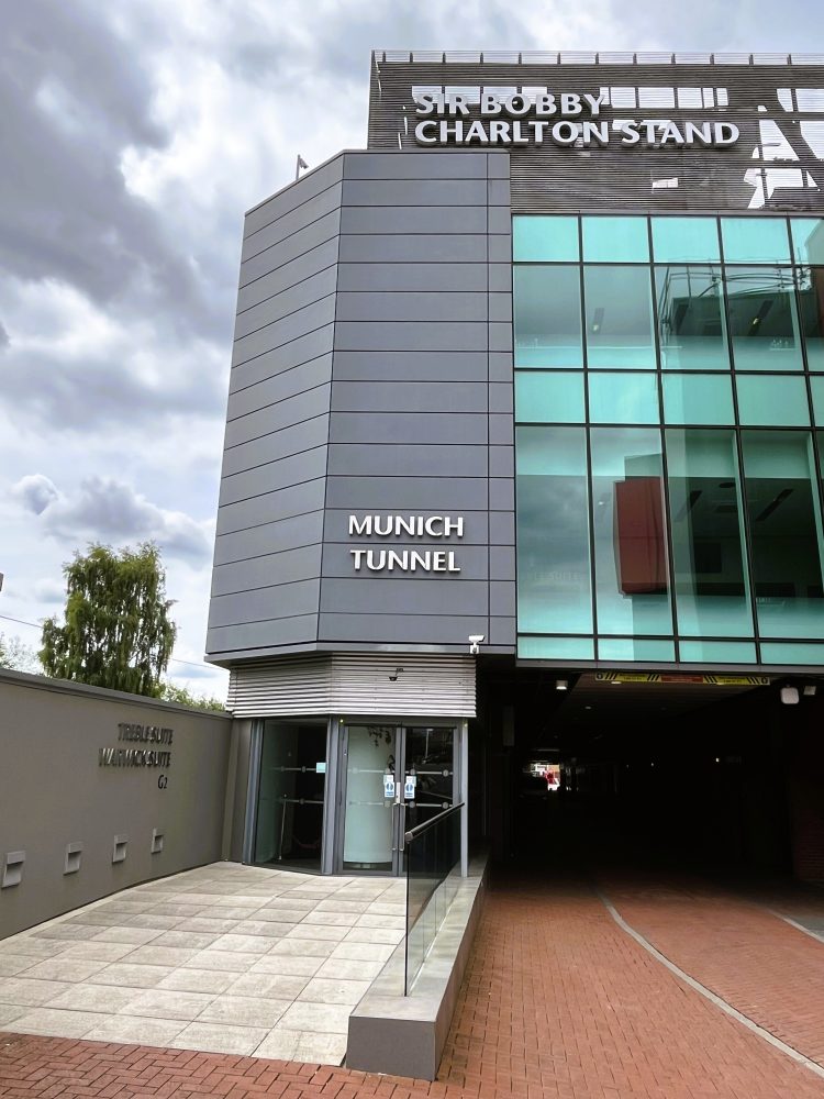 Manchester United The Busby Babes Munich Tunnel Old Trafford Vliegramp Flowers of Manchester