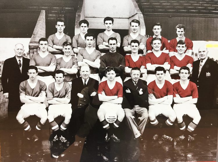 Manchester UnitedThe Busby Babes Munich Tunnel Old Trafford Vliegramp Flowers of Manchester