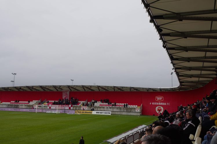 Várkerti Stadion van Kisvárda, dichtbij de Oekraïense grens